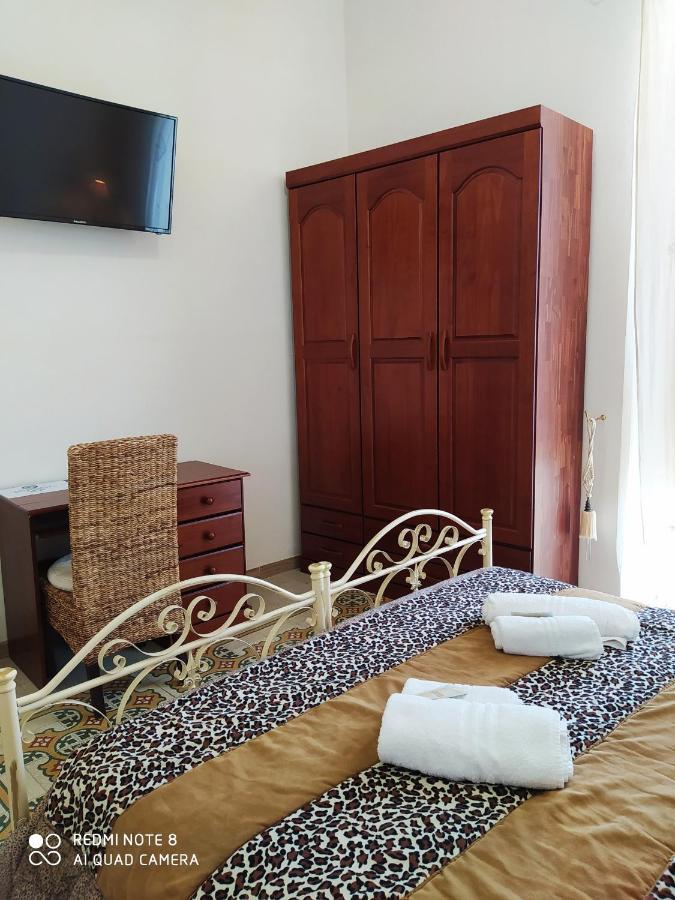 אלקאמו Agli Antichi Quartieri Apartments & Room מראה חיצוני תמונה