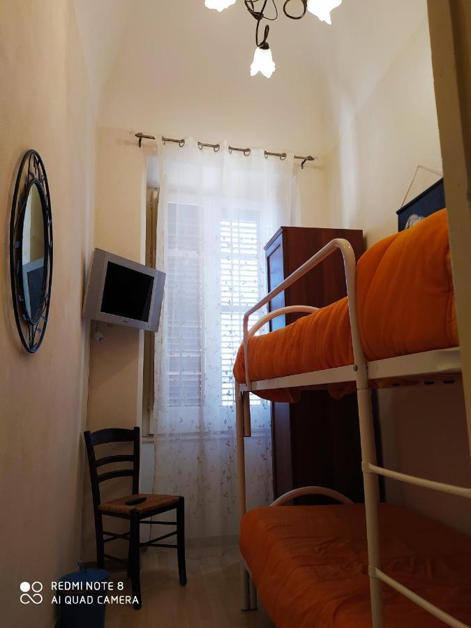 אלקאמו Agli Antichi Quartieri Apartments & Room מראה חיצוני תמונה